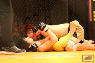 8Y9A4891