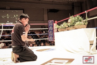 8Y9A2572-9