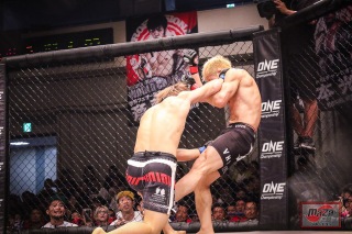 8Y9A8876-182-182